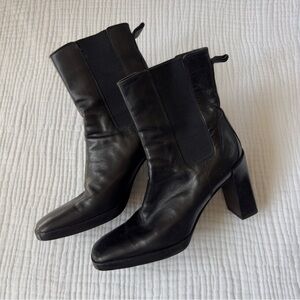 Vintage Gucci Chelsea Heeled Boots
